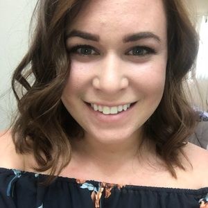 Meet your Posher, Stacie